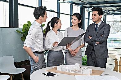 《光明记忆：无限》第三人称模式上线 兔年新服装DLC发售